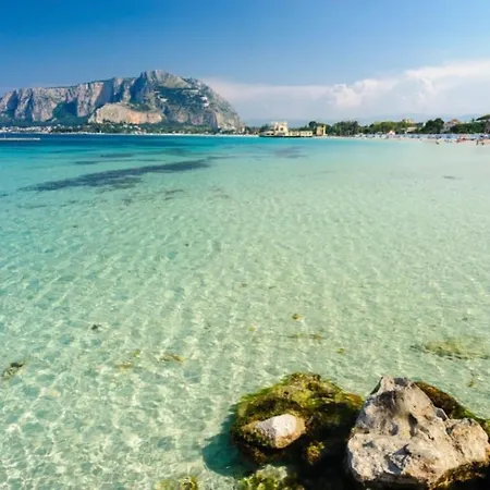 Apartament Ashur Mondello