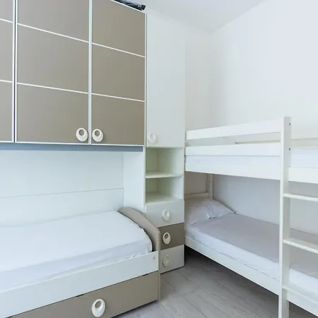 Apartament Ashur Mondello *