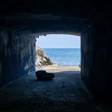 Ashur Mondello Apartment