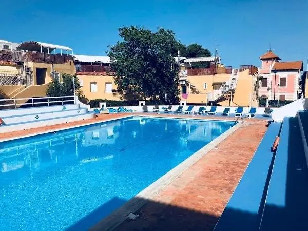 Ashur Mondello Apartamento *