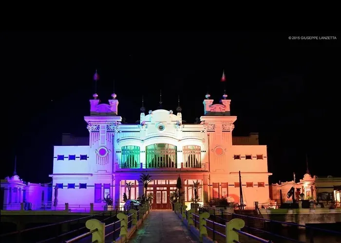 Ashur Mondello Apartamento *