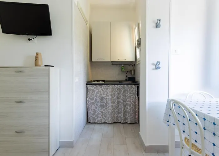 Ashur Mondello Apartamento *