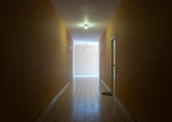 Ashur Mondello Apartamento *